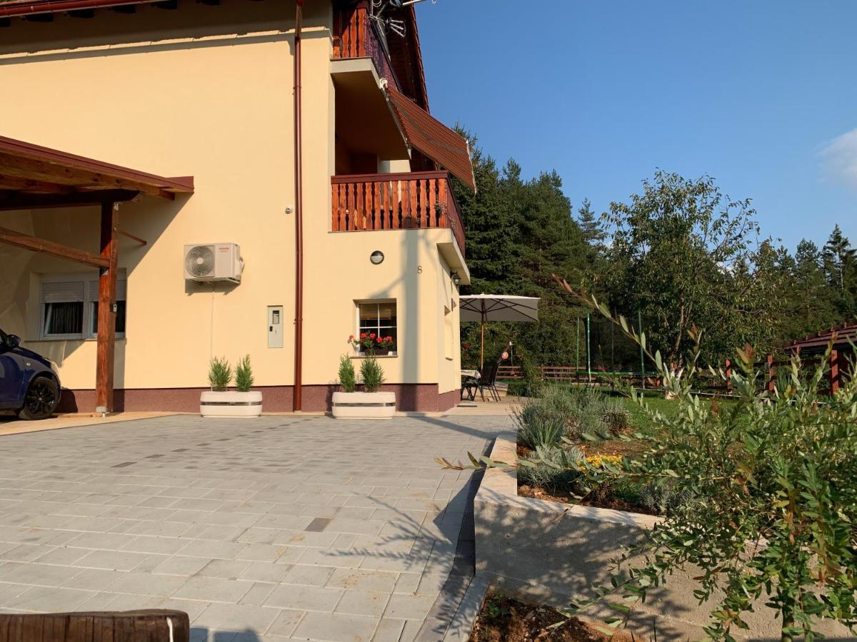 Ferienwohnung Apartman Korina Otočac Exterior foto